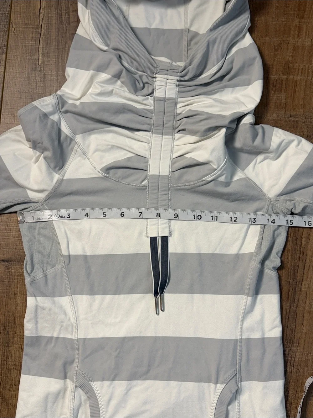 Lululemon Athletica Run Stay On Course Grey White Stripped Pullover Hoodie Sz 4